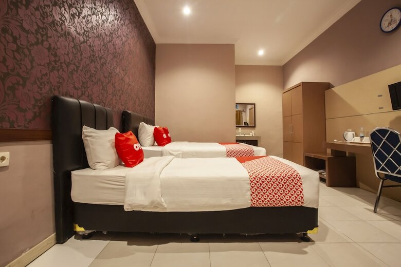 Hotel Oyo 1955 Wisma Sunshine