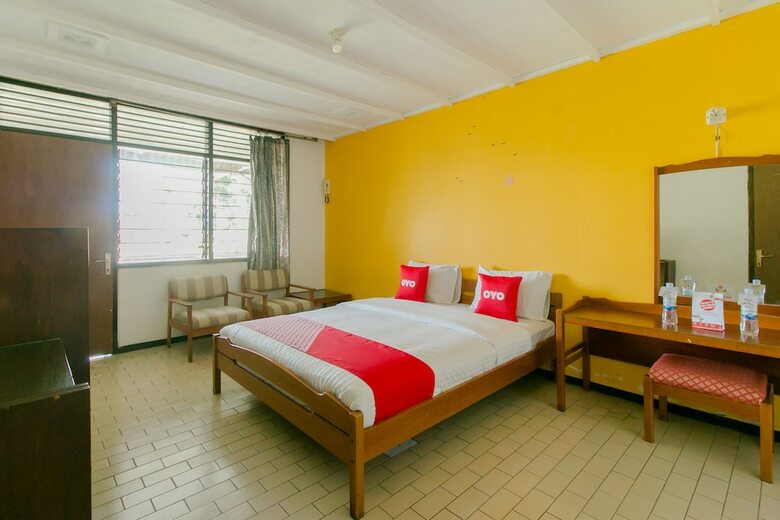 Oyo 1996 Koneng Hotel