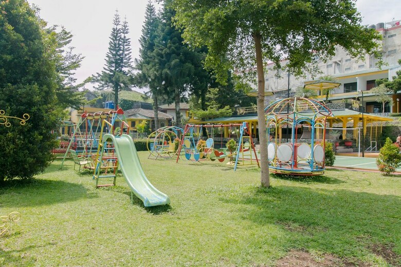 Oyo 1996 Koneng Hotel