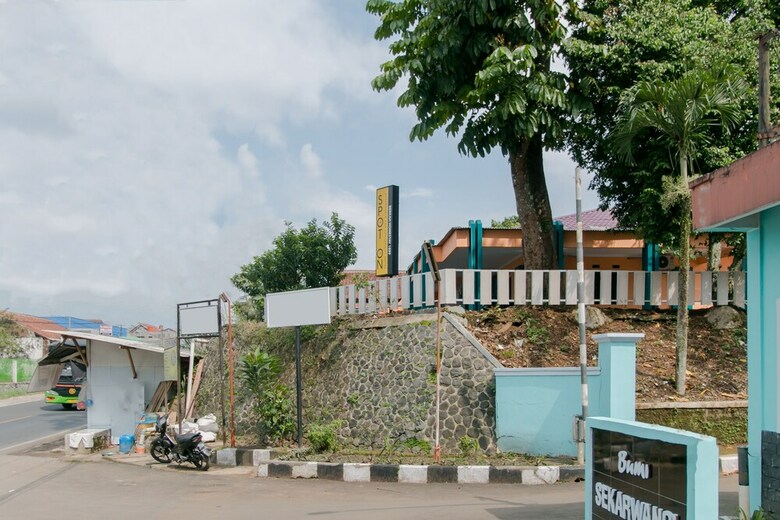 Hotel Spot On 1899 Berkah Homestay