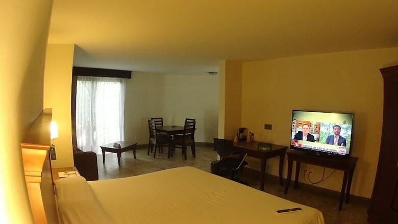 Hotel Palmareca Inn-suites-studios