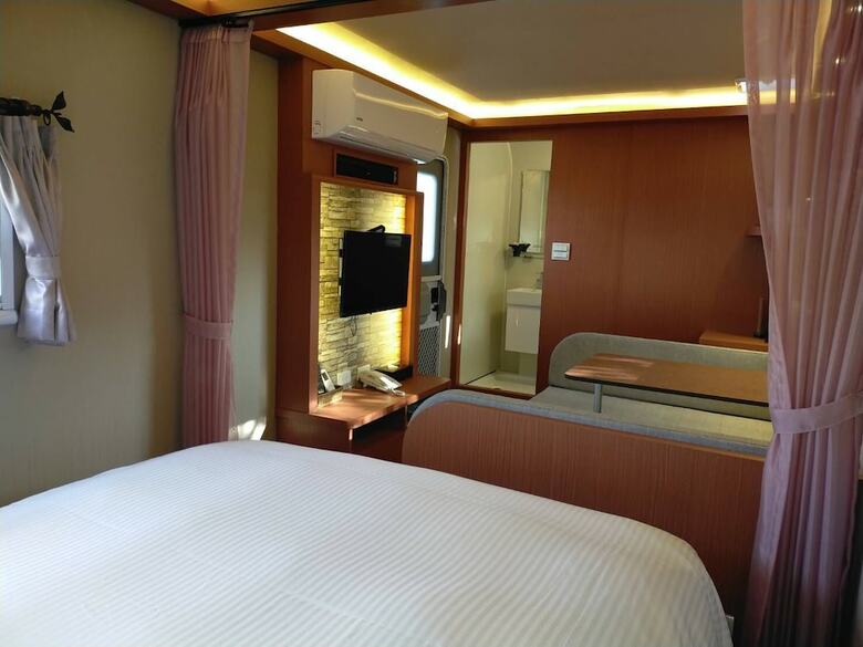 K-1 Hotel