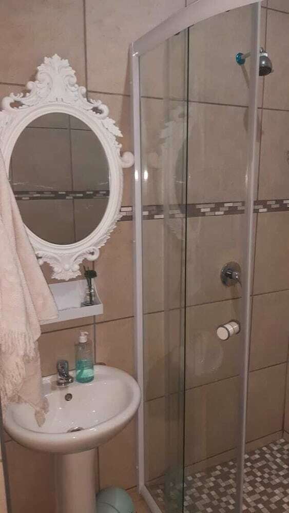Hotel Bukani House