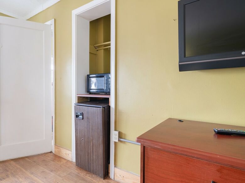 Oyo Hotel Rowland I-95