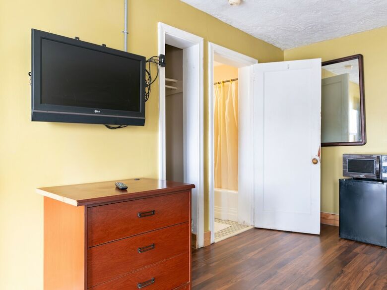 Oyo Hotel Rowland I-95