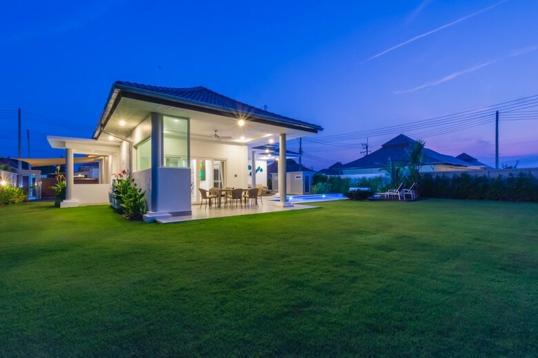 Tropical 3 Bedrooms Pool Villa Mp75