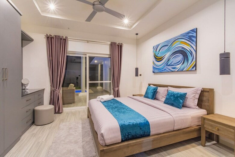 Tropical 3 Bedrooms Pool Villa Mp75