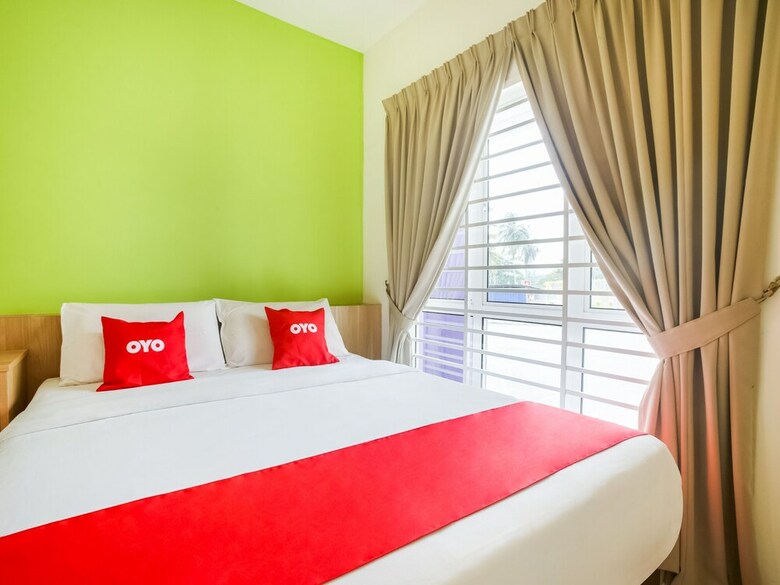 Oyo 89677 Sunflower Hotel