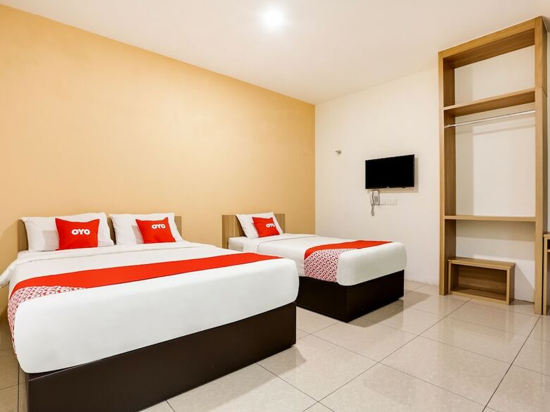 Oyo 89677 Sunflower Hotel