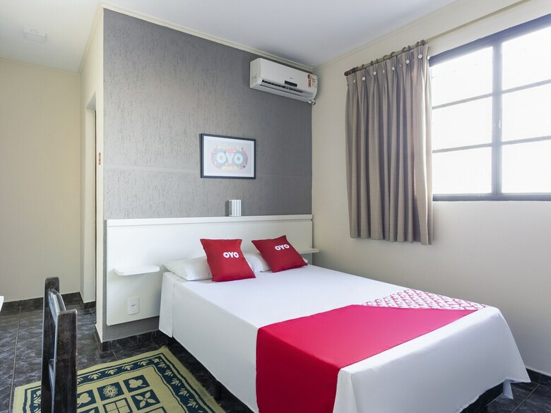 Oyo Florenza Palace Hotel