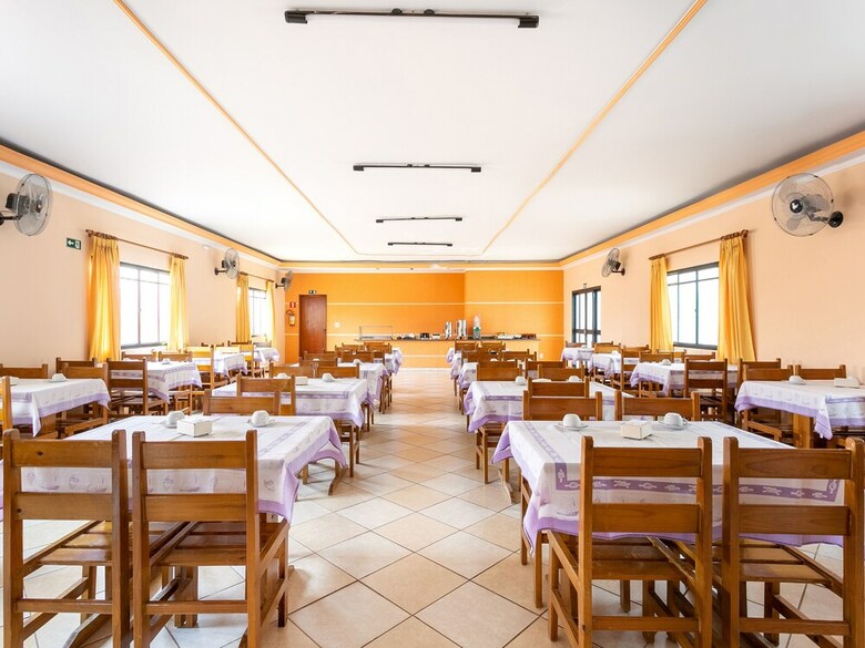 Oyo Florenza Palace Hotel