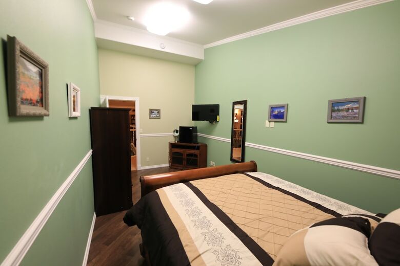 Bed & Breakfast Aurora Pioneer Manor