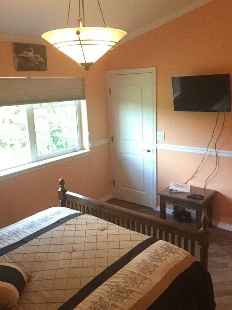 Bed & Breakfast Aurora Pioneer Manor
