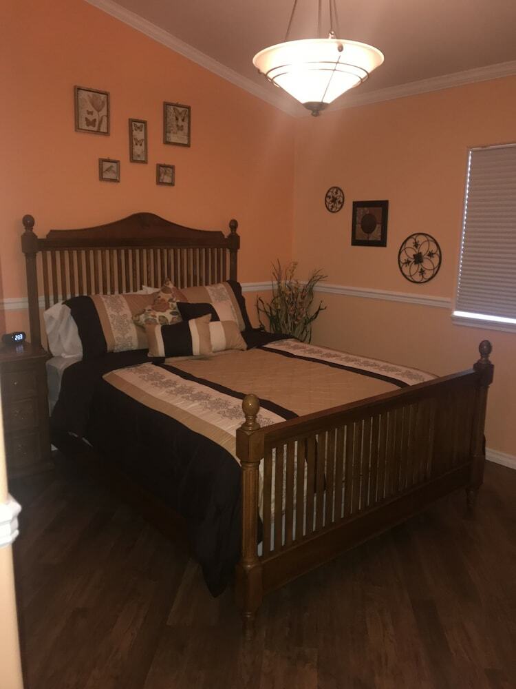 Bed & Breakfast Aurora Pioneer Manor