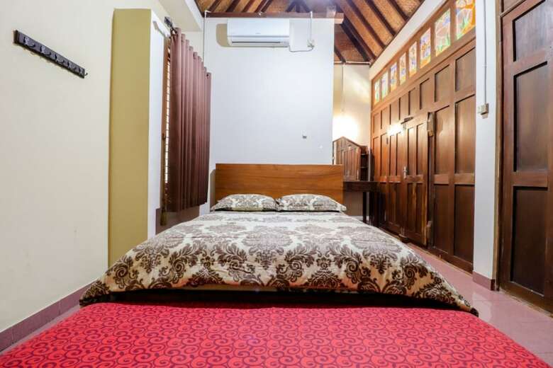 Hotel Pak Dhe Homestay
