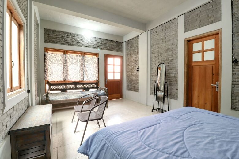 Hotel Saka Homestay