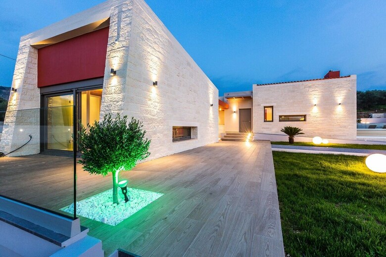 Villa Aori