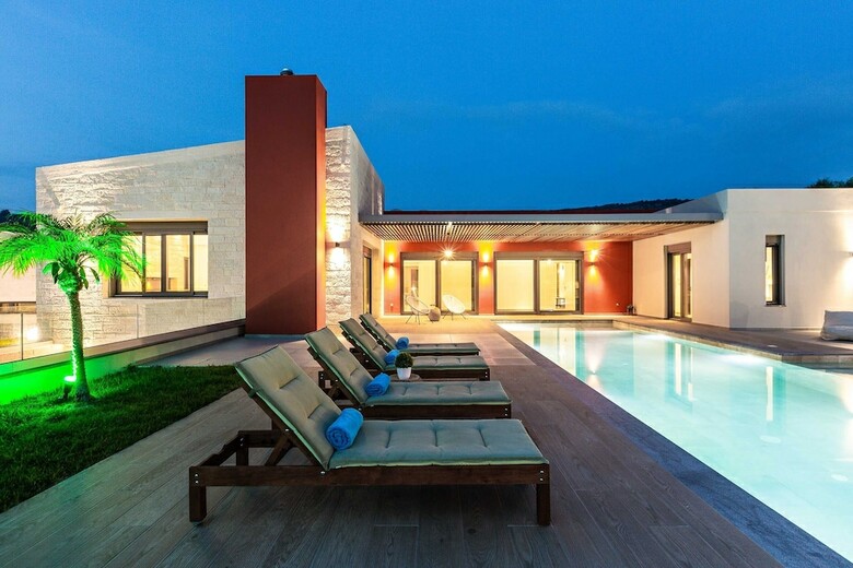 Villa Aori