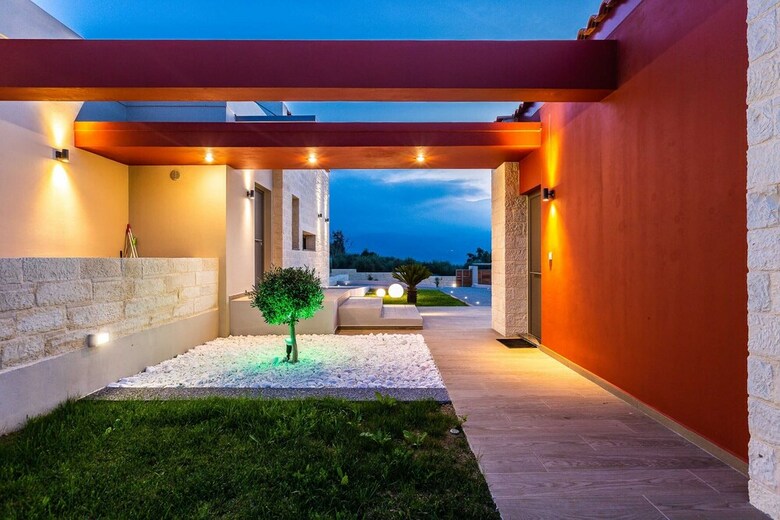 Villa Aori