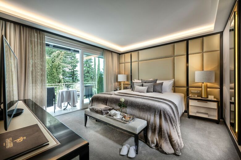 Hotel Villa Eden - The Leading Park Retreat
