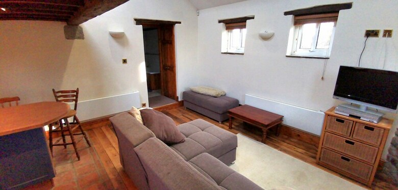 Country School Cottage Close To Harwood