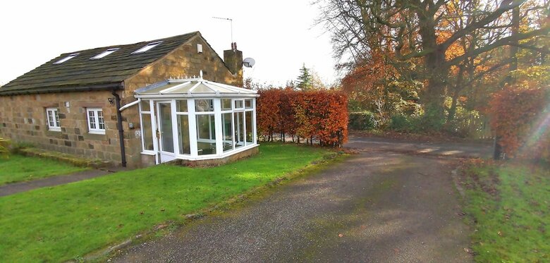 Country School Cottage Close To Harwood