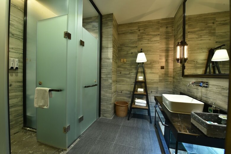 Mehood Theater Hotel
