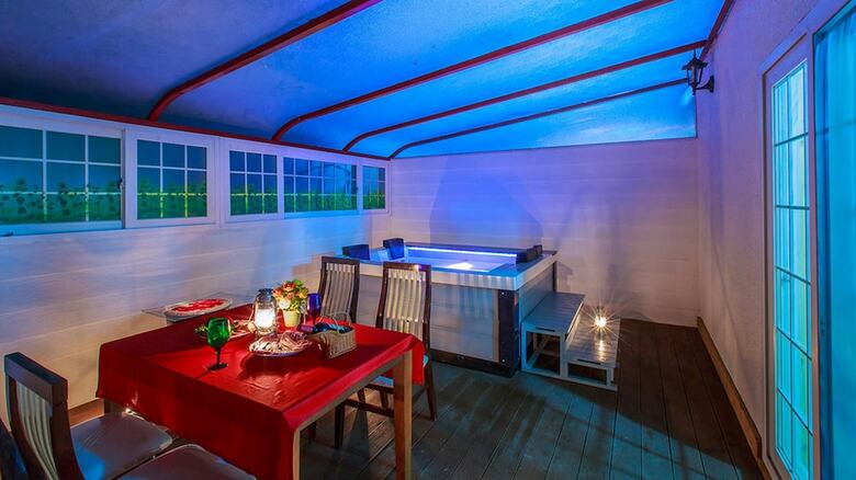 Lake And Pine Spa Pension