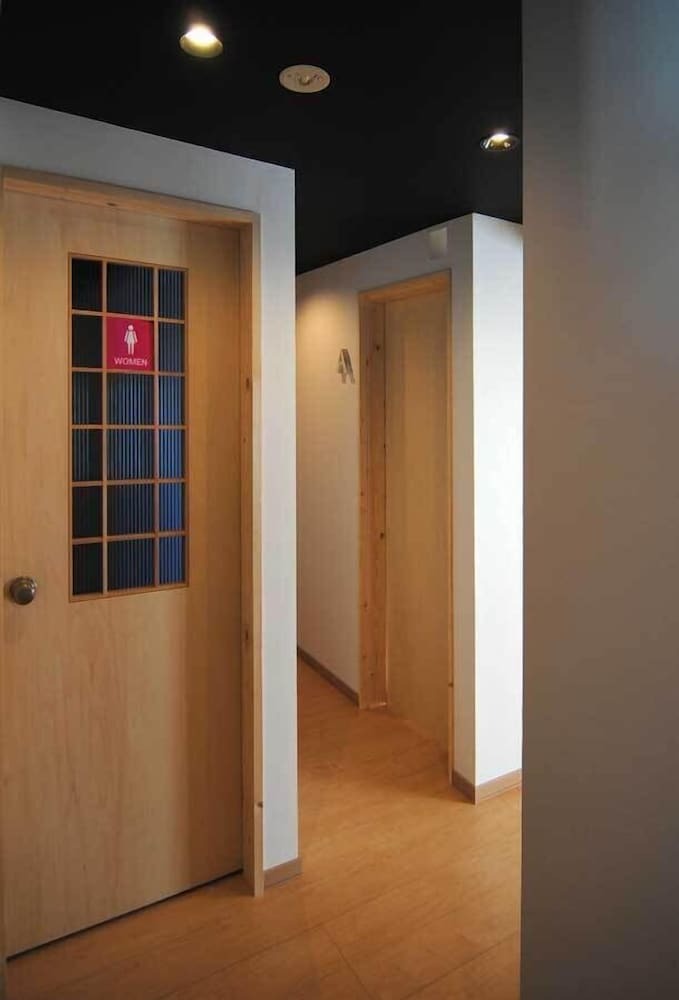 Hostal Sapporo Guest House Anne - Hostel