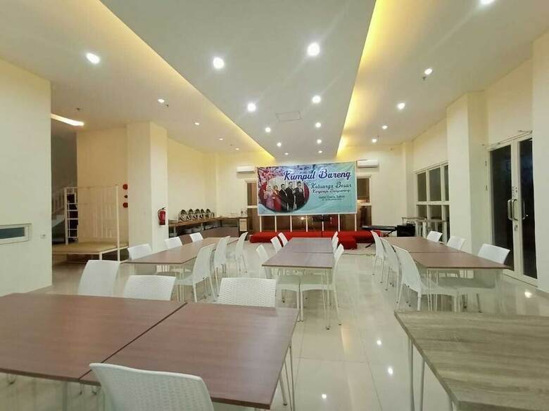 Votel Hotel Charis Tuban