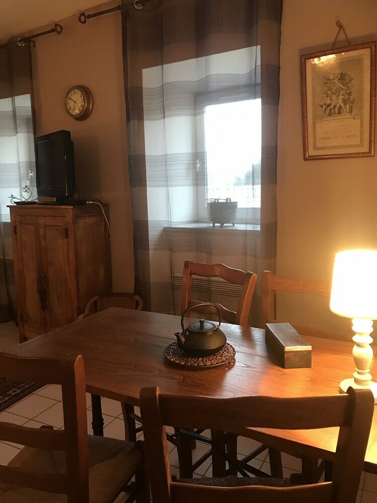 L'oustal Des Bancs
