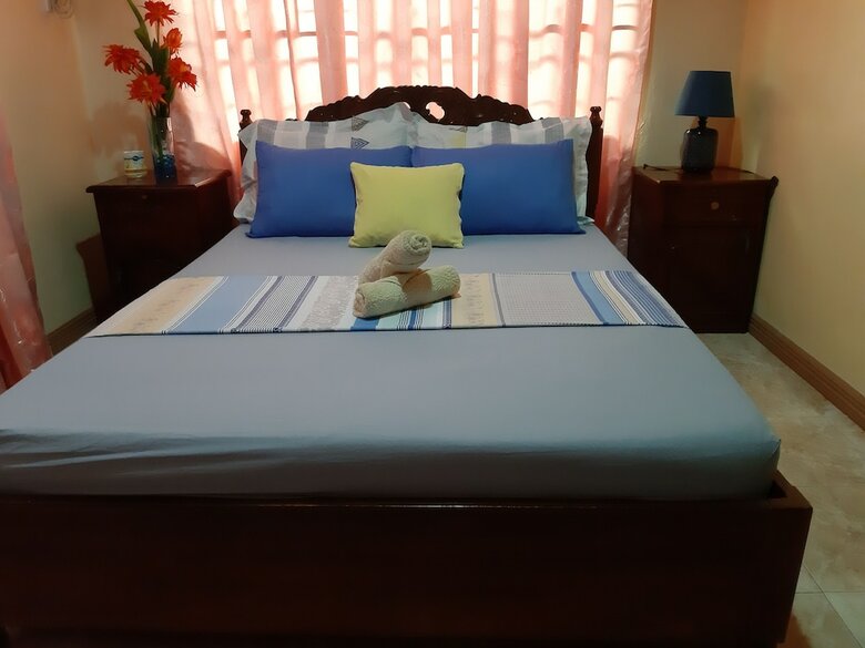 Hotel Palompon Orange Villa