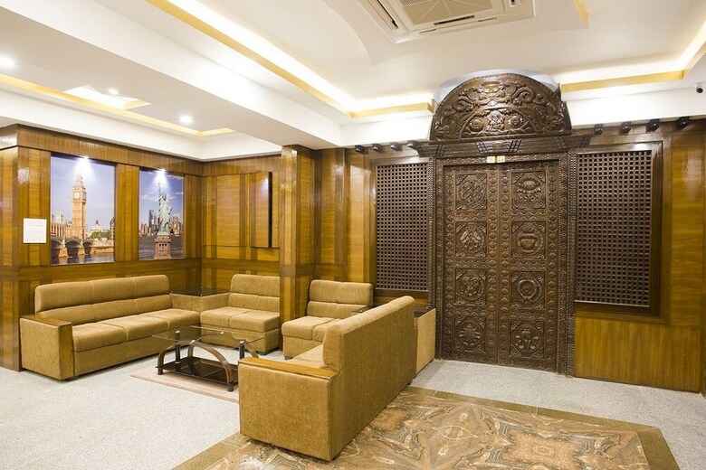 Hotel Yellow Pagoda
