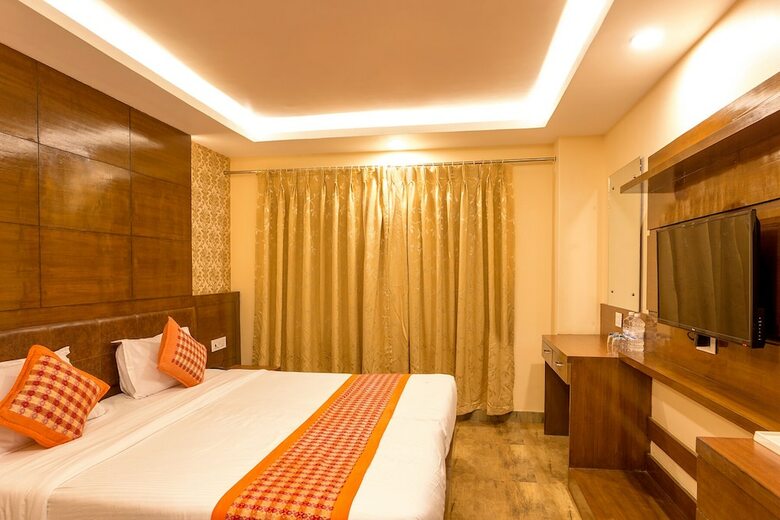Hotel Yellow Pagoda
