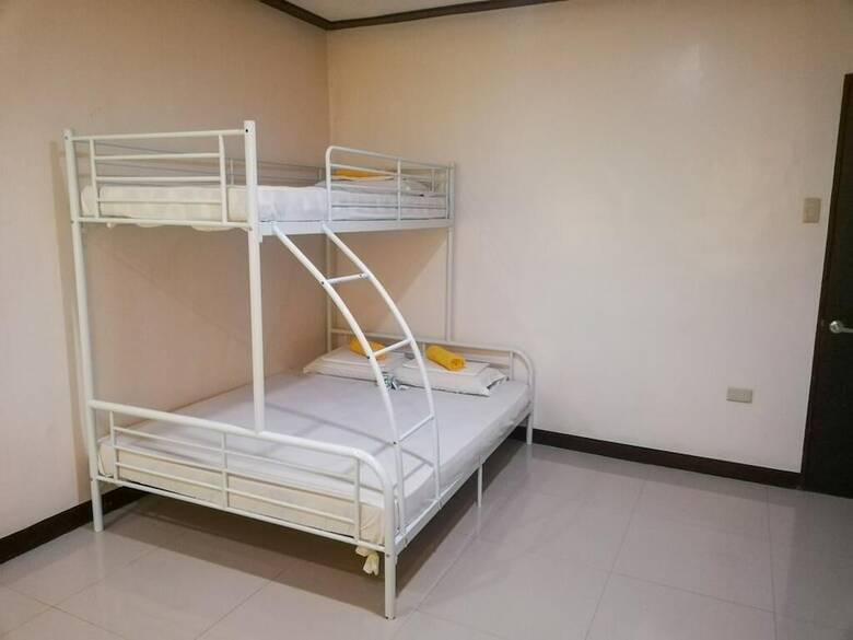 Hotel Roexcin Tourist Inn