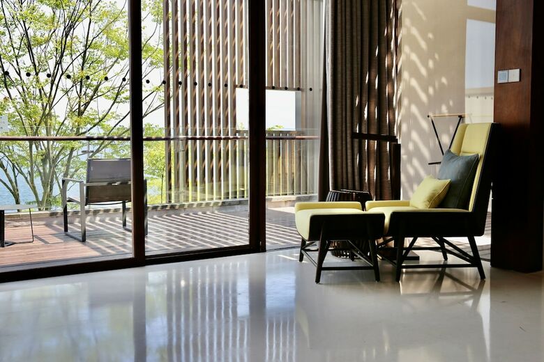 Hotel Lushan West Sea Resort, Curio Collection By Hilton