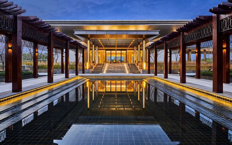 Hotel Lushan West Sea Resort, Curio Collection By Hilton