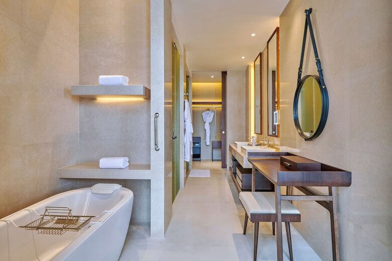 Hotel Lushan West Sea Resort, Curio Collection By Hilton