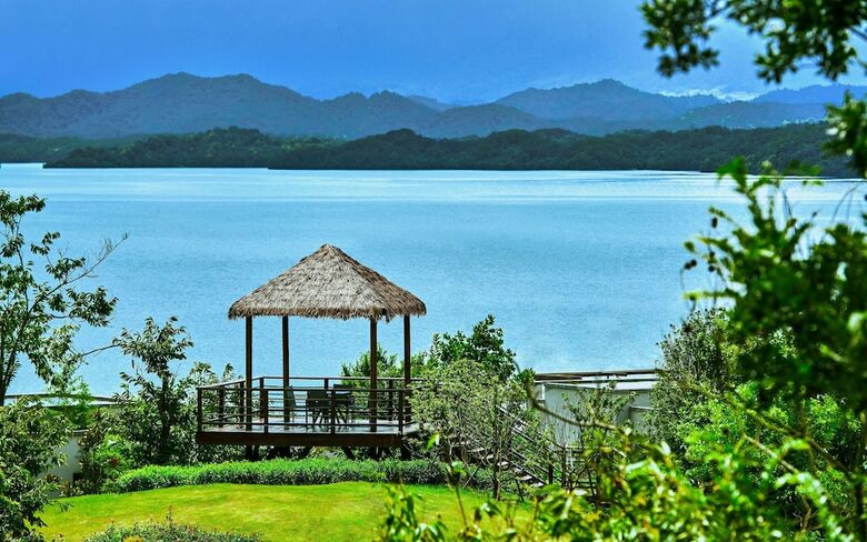 Hotel Lushan West Sea Resort, Curio Collection By Hilton