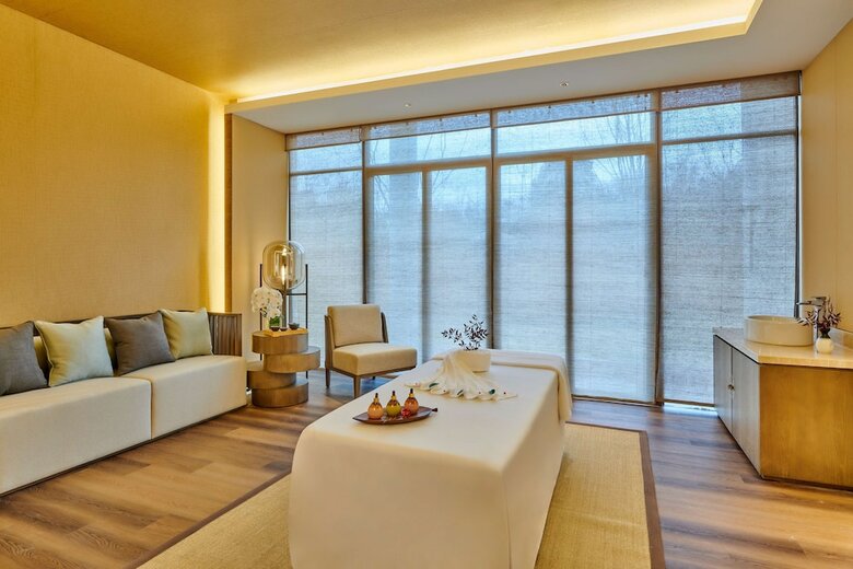 Hotel Lushan West Sea Resort, Curio Collection By Hilton