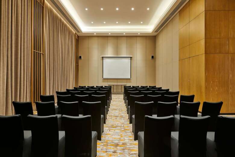 Hotel Lushan West Sea Resort, Curio Collection By Hilton
