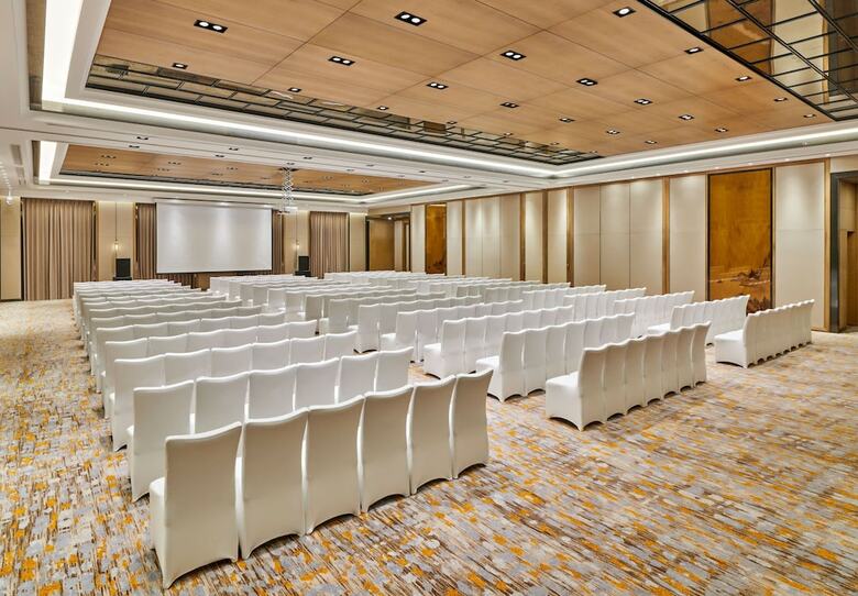 Hotel Lushan West Sea Resort, Curio Collection By Hilton
