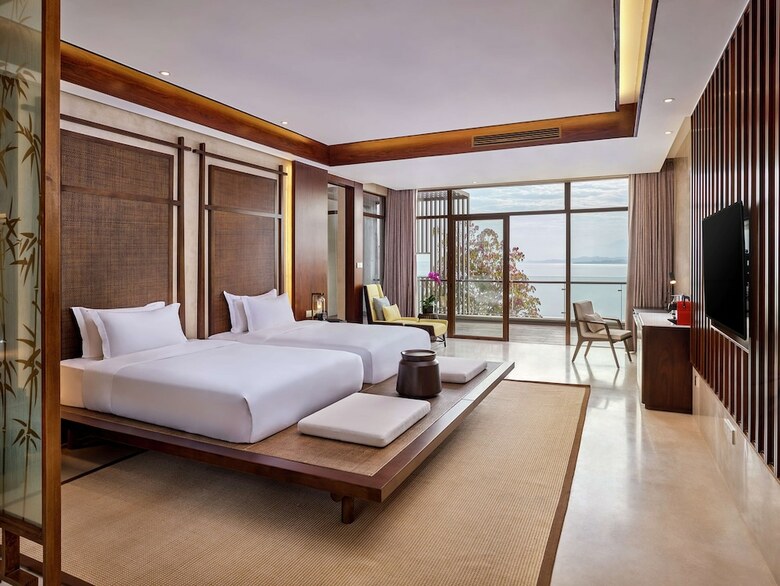 Hotel Lushan West Sea Resort, Curio Collection By Hilton