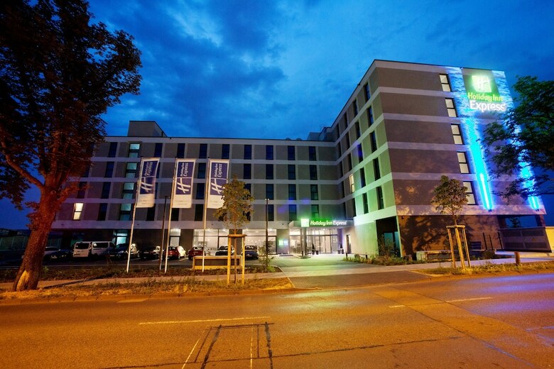 Hotel Holiday Inn Express Darmstadt