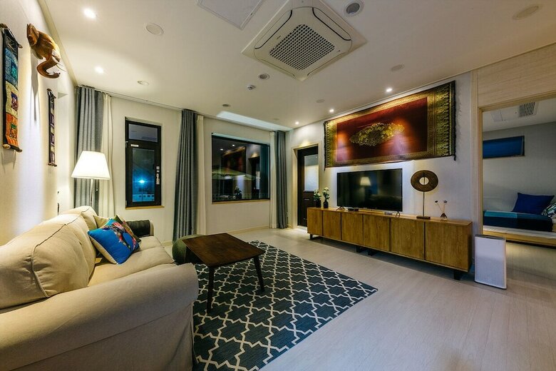 Oklm Luxe Club
