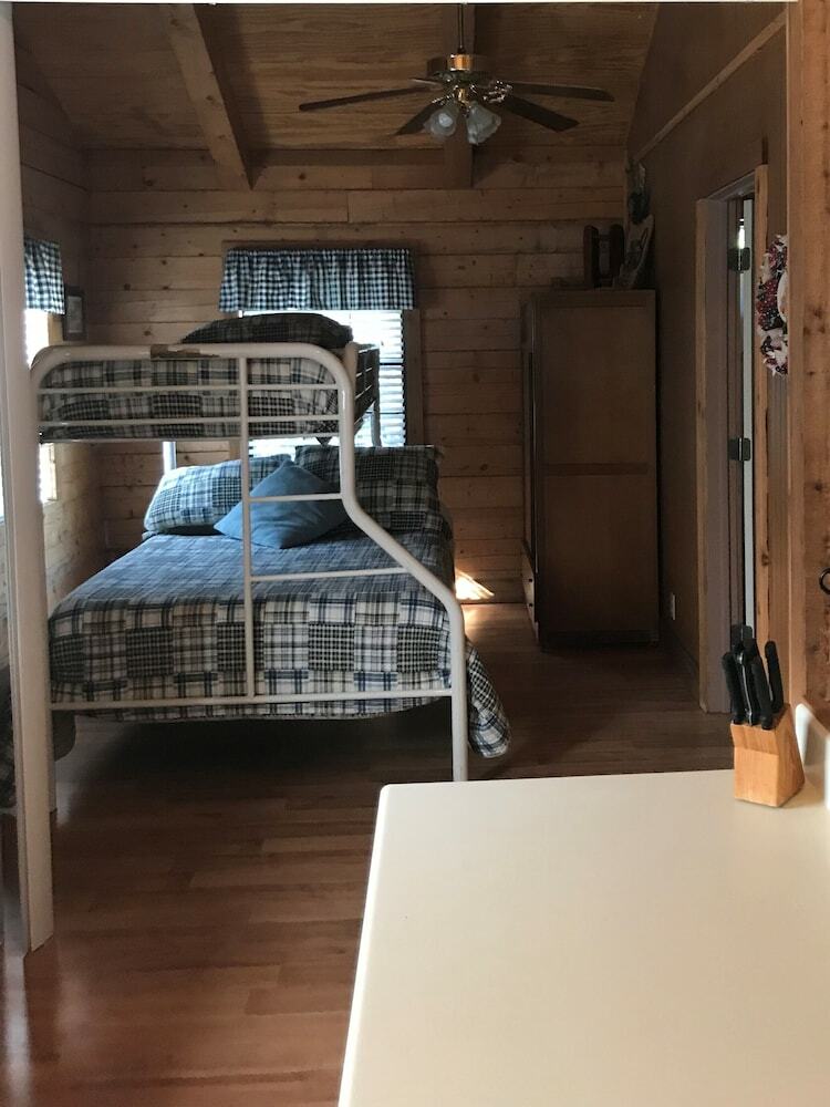 A Peace Of Heaven Cabins Llc