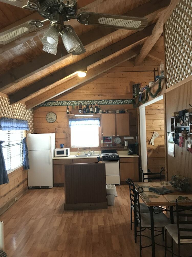 A Peace Of Heaven Cabins Llc