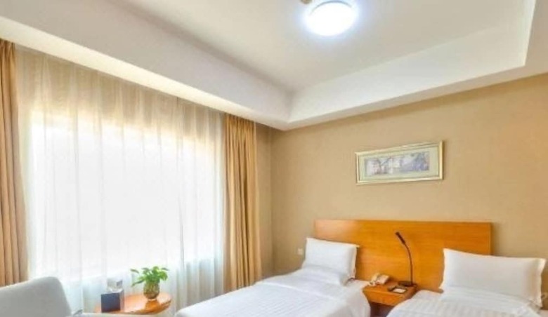 Bolt Hotel Dalian