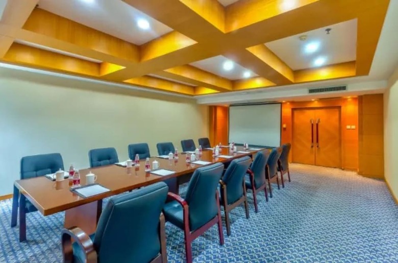 Bolt Hotel Dalian