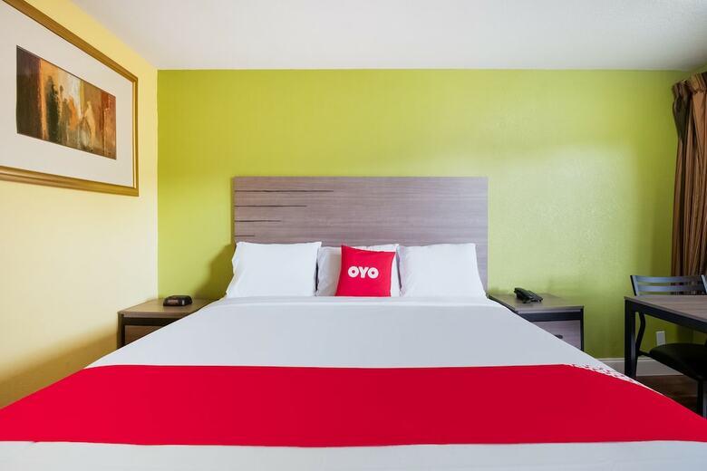 Oyo Hotel Houston N Fm-1960 Champions Tx